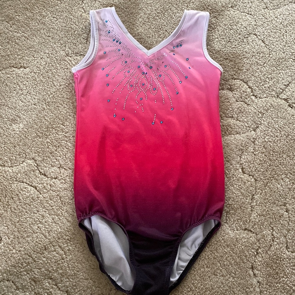 Ombré white pink burgundy gymnastics leotard size 10 girls